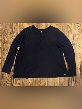 GAP Fit Black Long Sleeve Scoop Neck Top